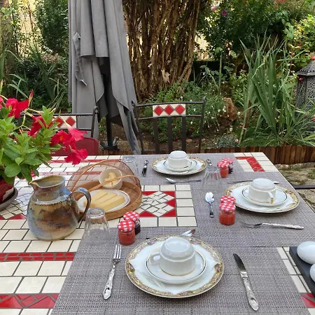 Bed & Breakfast Les Petits Cousins Du Quebec - D'hotes A 3*