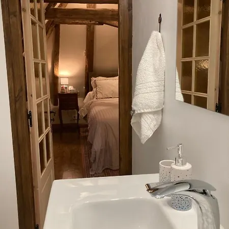 Les Petits Cousins Du Quebec - D'hotes A Bed & Breakfast Domme