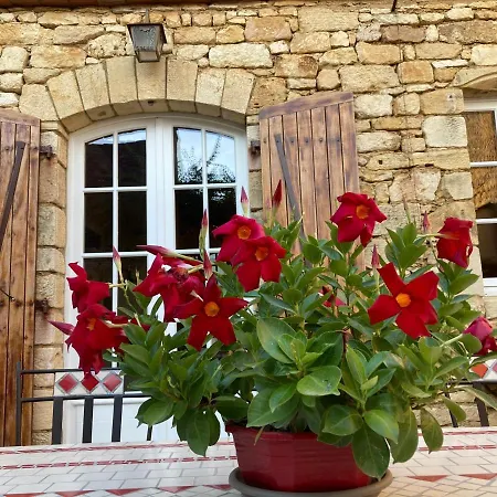 Les Petits Cousins Du Quebec - D'hotes A 3* Domme