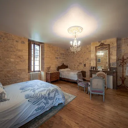 Les Petits Cousins Du Quebec - D'hotes A Bed & Breakfast Domme