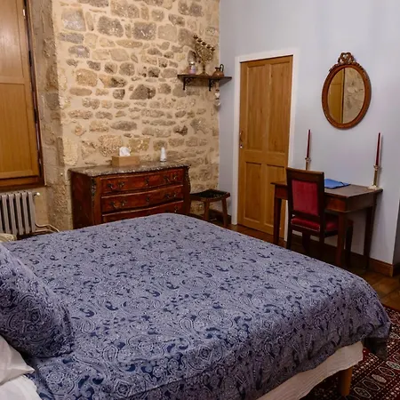 Les Petits Cousins Du Quebec - D'hotes A Bed and Breakfast Domme